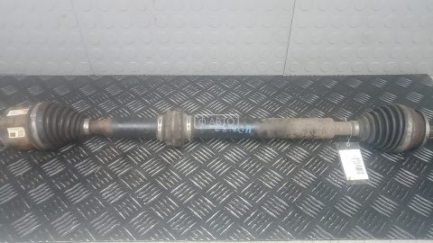 Привод передний правый