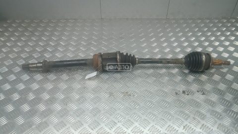 Привод передний правый