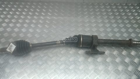 Привод передний правый