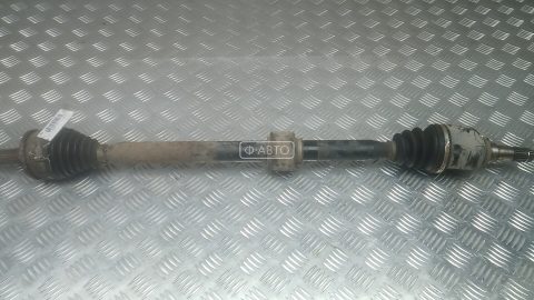 Привод передний правый