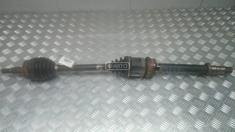 Привод передний правый