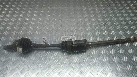 Привод передний правый