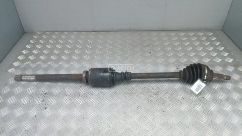 Привод передний правый