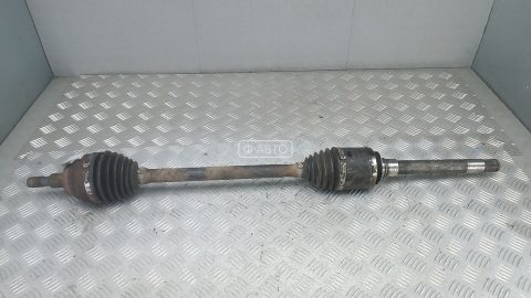 Привод передний правый