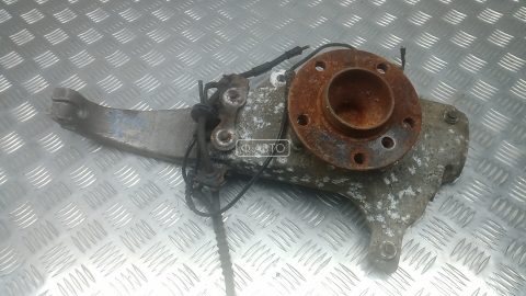 Ступица передняя левая