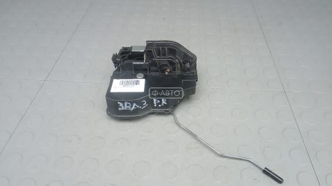 Замок двери передней правой