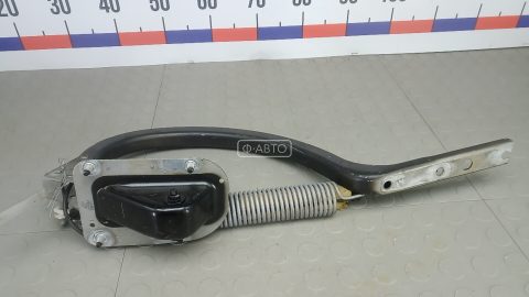 Петля крышки багажника