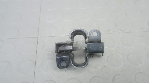 Замок капота