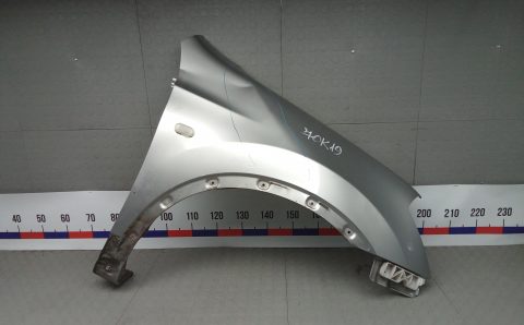 Крыло переднее правое