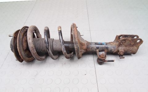 Стойка передняя правая