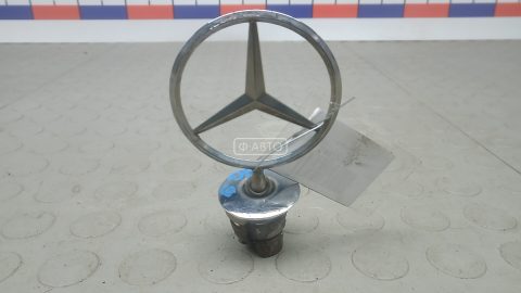 Значок на капот