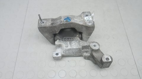 Подушка двигателя бензиновая