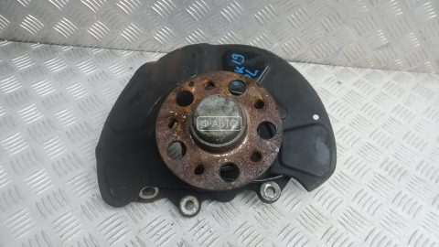 Ступица передняя левая