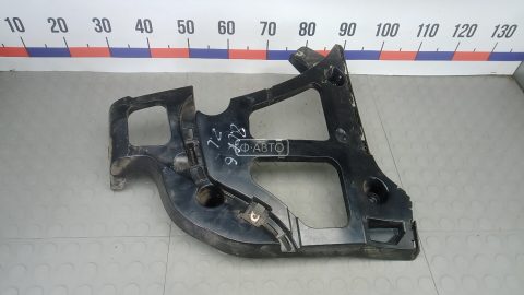 Крепление бампера заднее