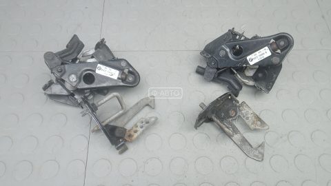 Замок капота