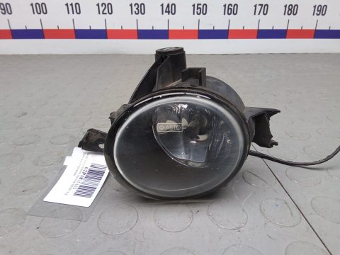 Фара галогенная левая передняя