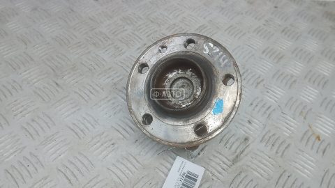 Ступица задняя левая