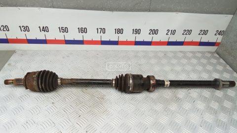 Привод передний правый