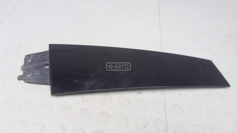 Обшивка стойки центральная левая