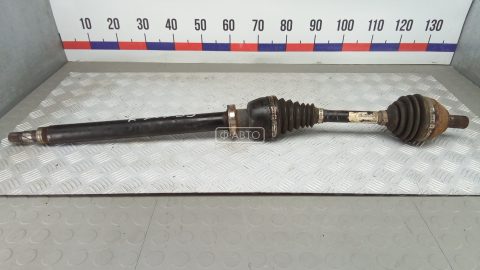 Привод передний правый