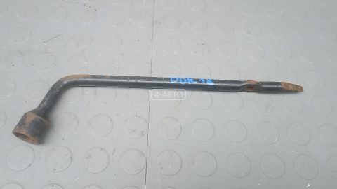 Ключ колесный