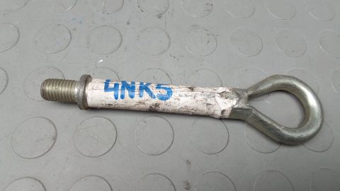 Крюк буксировочный