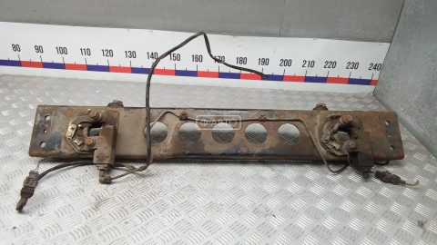 Замок капота