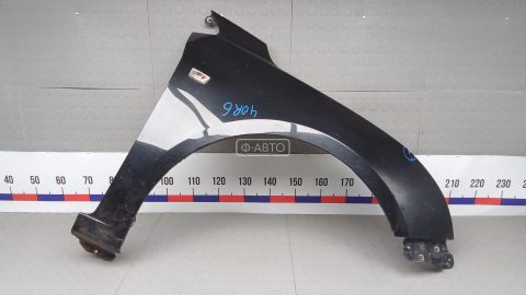 Крыло переднее правое