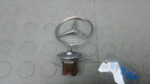 Значок на капот