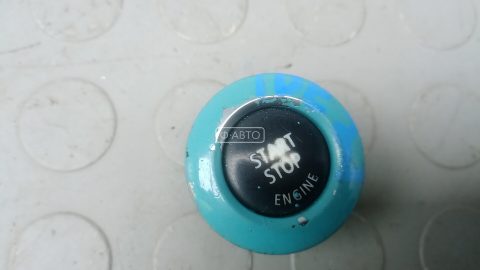 Кнопка запуска двигателя