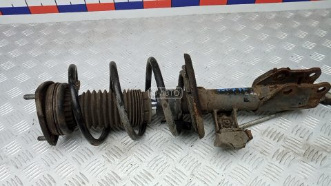 Стойка передняя правая