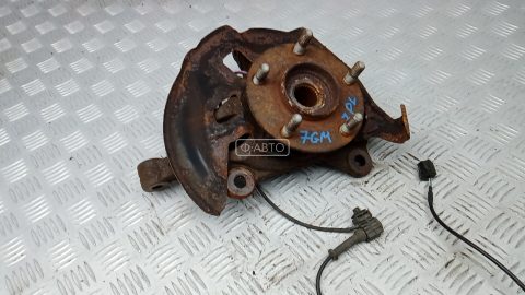 Ступица передняя левая