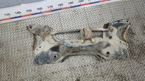 Балка подвески передняя