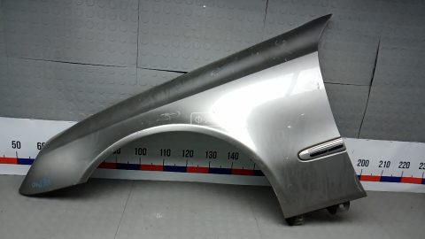 Крыло переднее левое