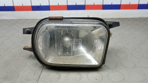Фара галогенная правая передняя