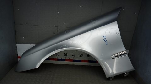 Крыло переднее левое