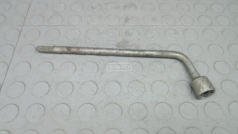 Ключ колесный