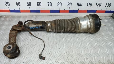 Стойка передняя правая