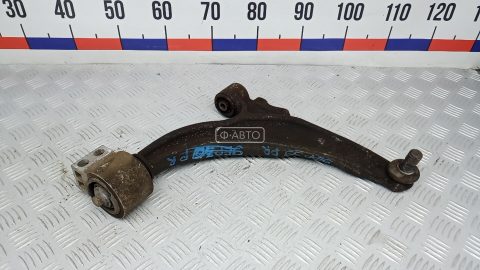 Рычаг передний нижний правый