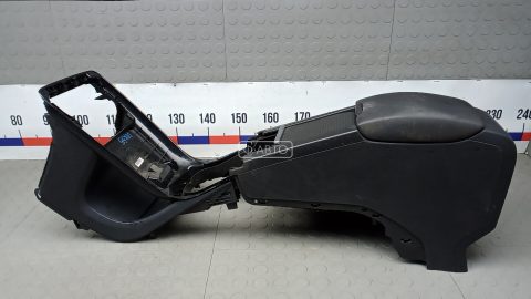 Подлокотник центральный