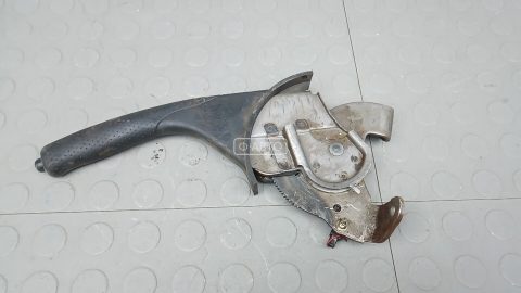 Рычаг ручного тормоза (ручник)