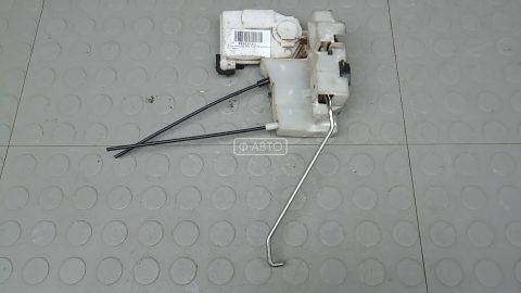 Замок двери передней правой