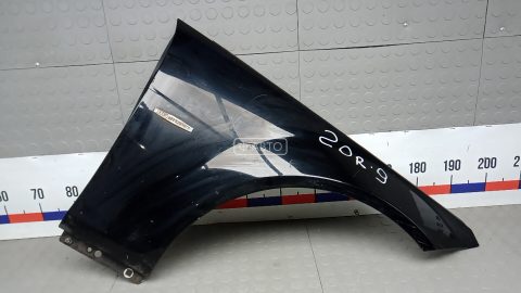 Крыло переднее правое