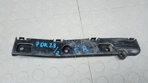 Крепление бампера заднее