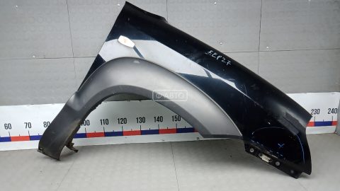 Крыло переднее правое