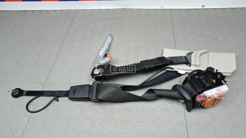 Ремень безопасности с пиропатроном сиденья переднего