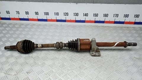 Привод передний правый