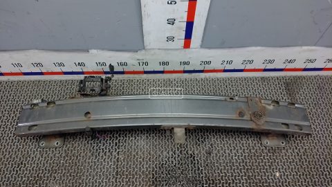 Усилитель бампера передний (кронштейн)