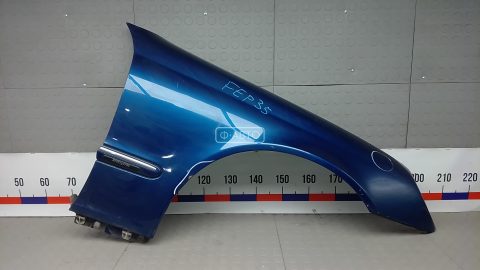 Крыло переднее правое