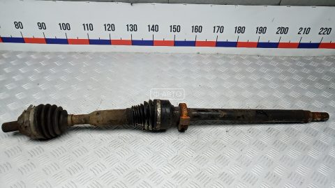 Привод передний правый